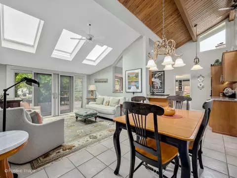 1 S782 Tree Tops Ln, Wheaton, IL 60189 photo 16