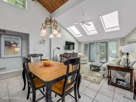 1 S782 Tree Tops Ln, Wheaton, IL 60189 photo 17