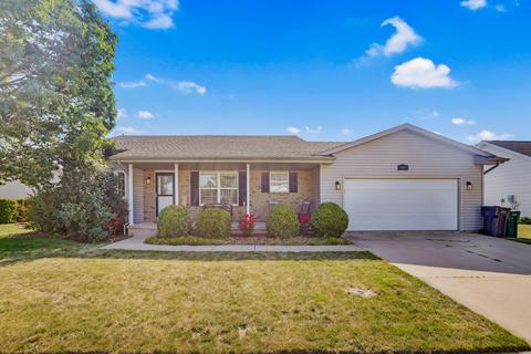 1009 N Fox Run, Villa Grove, IL 61956