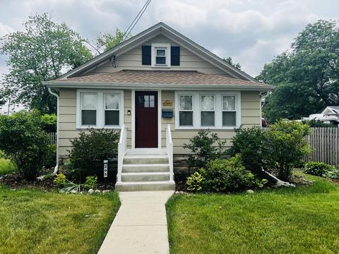 205 W Harrison Rd, Lombard, IL 60148