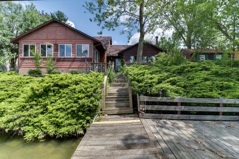 28 Shoreline Dr, Mansfield, IL 61854