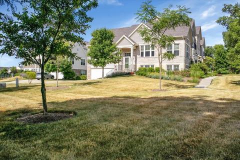1000 Tuscany Dr, Streamwood, IL 60107