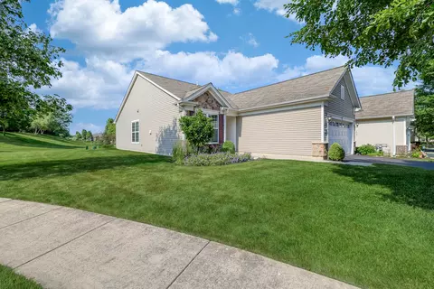 2878 Cascade Falls Cir, Elgin, IL 60124 photo 2