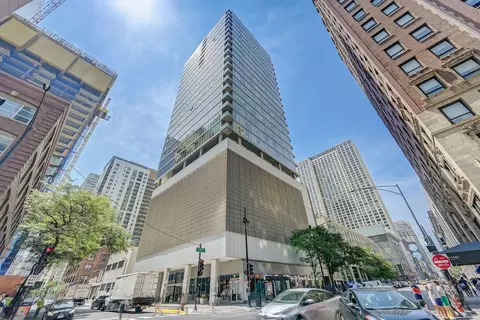550 N Saint Clair St #2004, Chicago, IL 60611