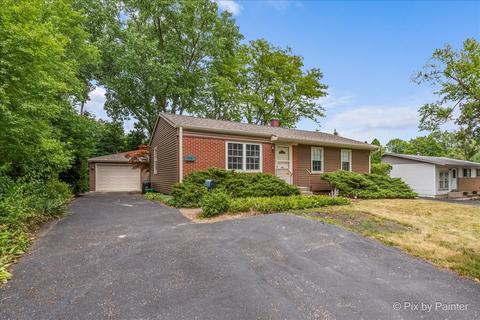 7661 Woodridge Dr, Woodridge, IL 60517