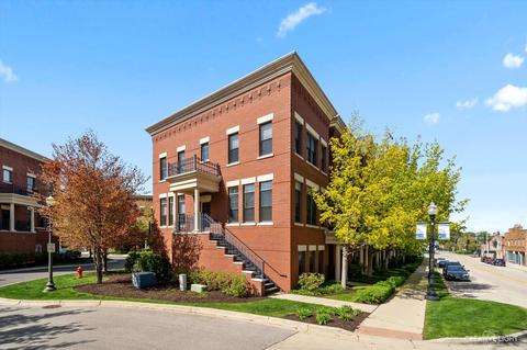 221 Prairie St, Elgin, IL 60120