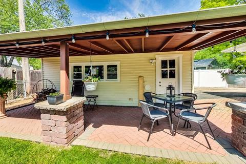 228 Cindy Ln, Wheeling, IL 60090 photo 32