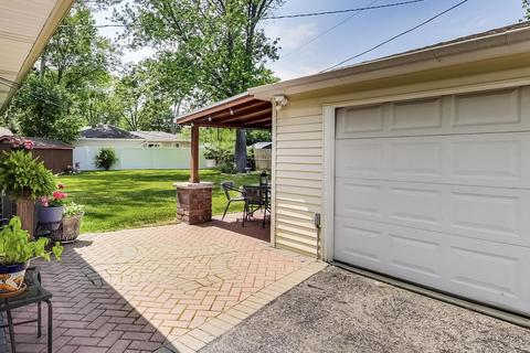 228 Cindy Ln, Wheeling, IL 60090 photo 35