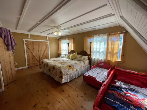 Bedroom - 5764 E 200 North Rd, Sidell, IL 61876 photo 1 of 5