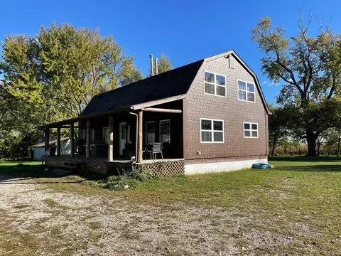 Exterior - 5764 E 200 North Rd, Sidell, IL 61876 photo 2 of 16