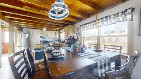 Dining - 5764 E 200 North Rd, Sidell, IL 61876 photo 3 of 4