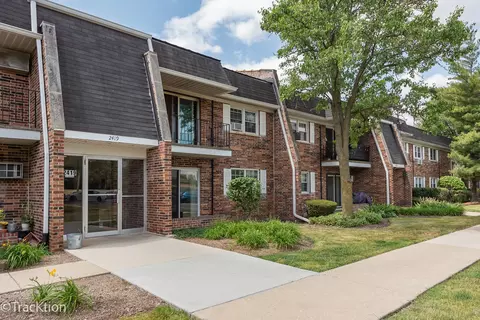 2419 Ogden Ave #4, Downers Grove, IL 60515