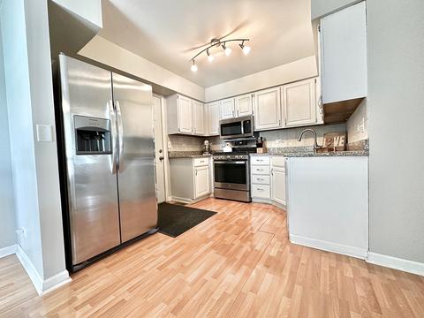 508 Crossing Ct, Rolling Meadows, IL 60008 photo 2