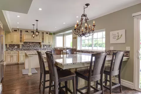 655 W Paddock Dr, Wheeling, IL 60090 photo 15
