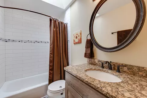 655 W Paddock Dr, Wheeling, IL 60090 photo 21