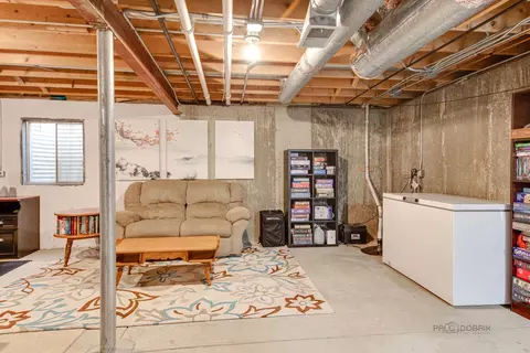 655 W Paddock Dr, Wheeling, IL 60090 photo 27