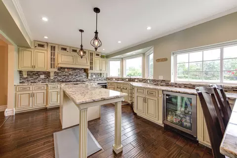 655 W Paddock Dr, Wheeling, IL 60090 photo 12