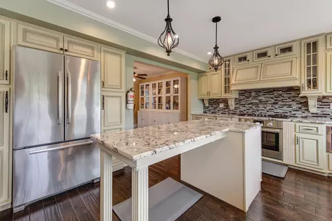655 W Paddock Dr, Wheeling, IL 60090 photo 13