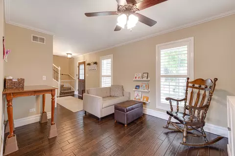 655 W Paddock Dr, Wheeling, IL 60090 photo 7