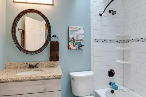 655 W Paddock Dr, Wheeling, IL 60090 photo 18