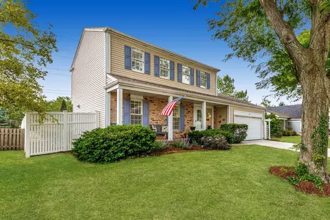 655 W Paddock Dr, Wheeling, IL 60090