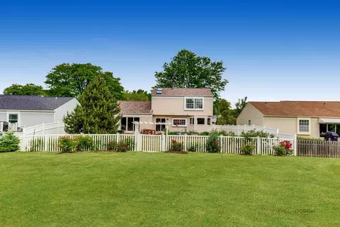 655 W Paddock Dr, Wheeling, IL 60090 photo 29