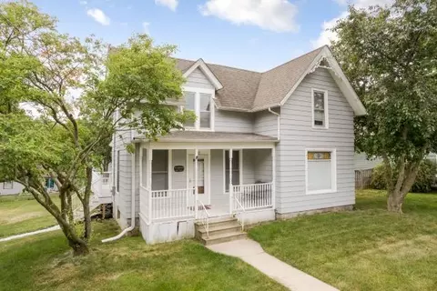 227 E Pierce St, Elburn, IL 60119