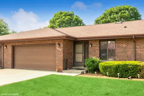 909 Shagbark Rd, New Lenox, IL 60451