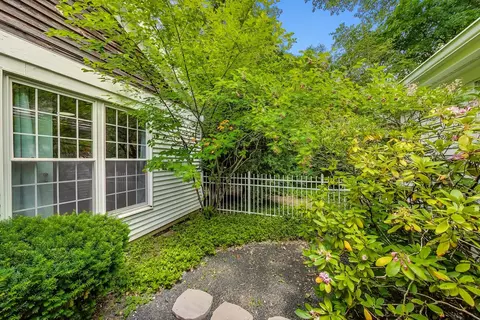833 Wagner Rd, Glenview, IL 60025 photo 16