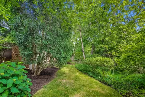 833 Wagner Rd, Glenview, IL 60025 photo 29
