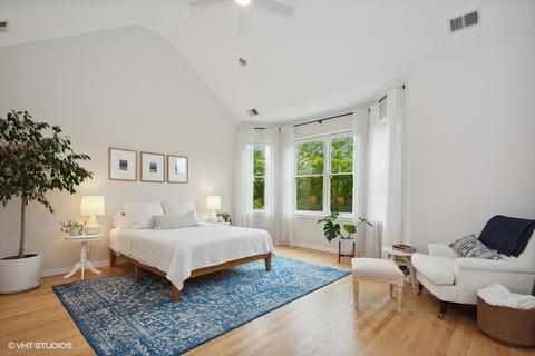 844 E 45th St, Chicago, IL 60653 photo 14