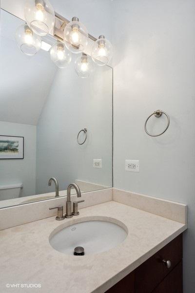 844 E 45th St, Chicago, IL 60653 photo 10