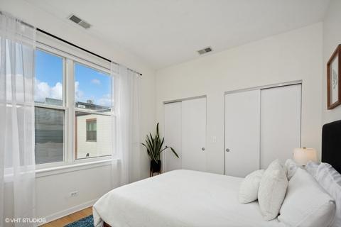 844 E 45th St, Chicago, IL 60653 photo 19