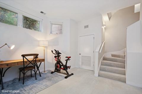 844 E 45th St, Chicago, IL 60653 photo 12