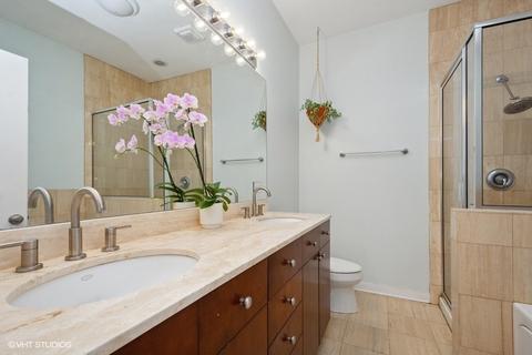 844 E 45th St, Chicago, IL 60653 photo 16