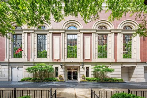 1122 N Dearborn St #20J, Chicago, IL 60610