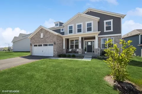 780 Treeline Dr, Algonquin, IL 60102