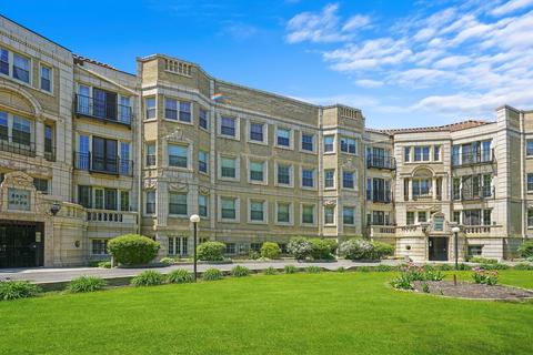 6858 S South Shore Dr #3, Chicago, IL 60649