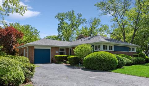 101 E Berkshire Ln, Mount Prospect, IL 60056
