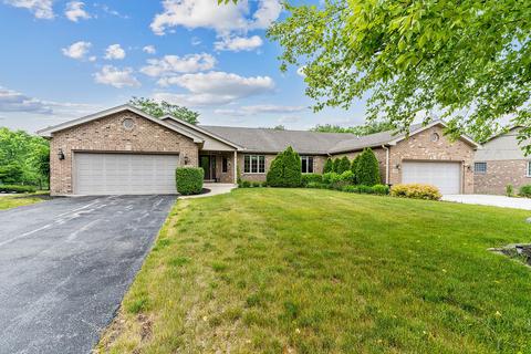 3690 Warwick Dr, Crete, IL 60417
