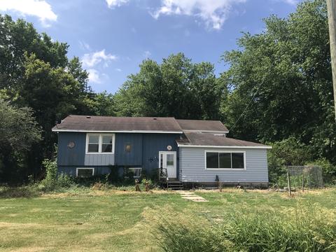 46 N 46th Rd, Mendota, IL 61342