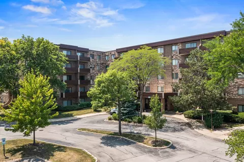700 Wellington Ave #316, Elk Grove Village, IL 60007
