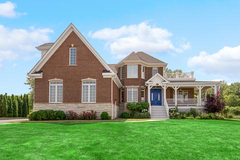 1909 Stone Dr, Mchenry, IL 60051