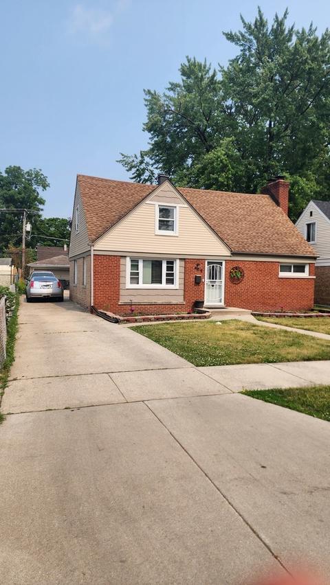 409 Hyde Park Ave, Bellwood, IL 60104