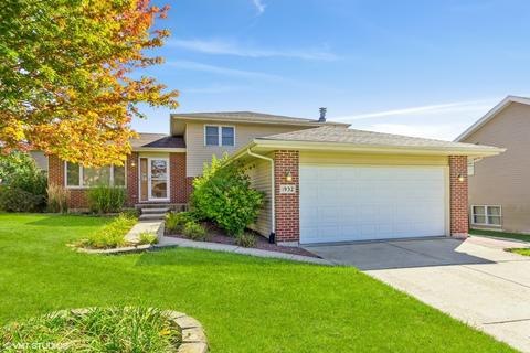 1932 Connie Dr, Crest Hill, IL 60403