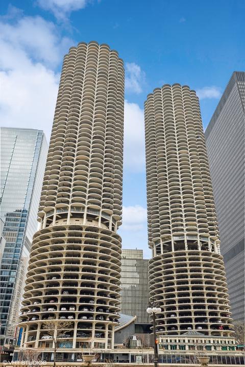 300 N State St #2307, Chicago, IL 60654