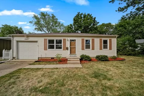 1303 Eastern Dr, Urbana, IL 61801