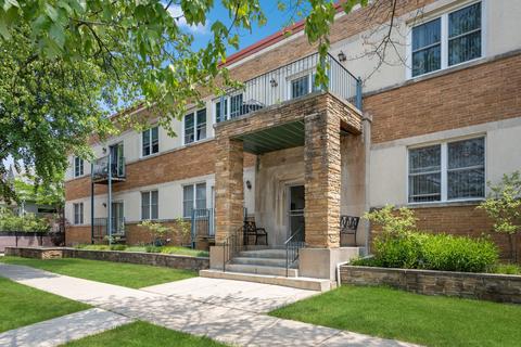 3721 Prairie Ave #202, Brookfield, IL 60513