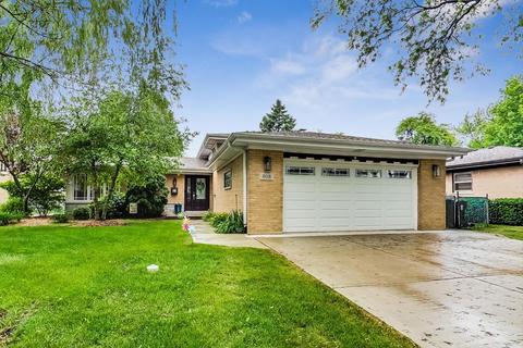 808 S See Gwun Ave, Mount Prospect, IL 60056
