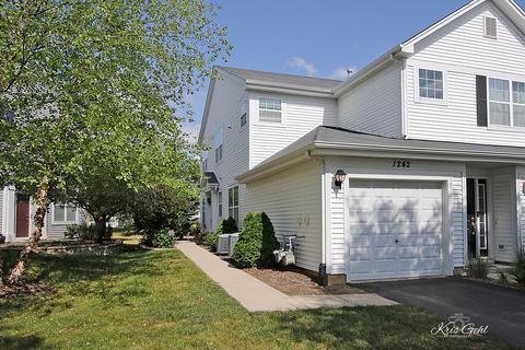 1242 Chesterton Dr #2, Volo, IL 60020